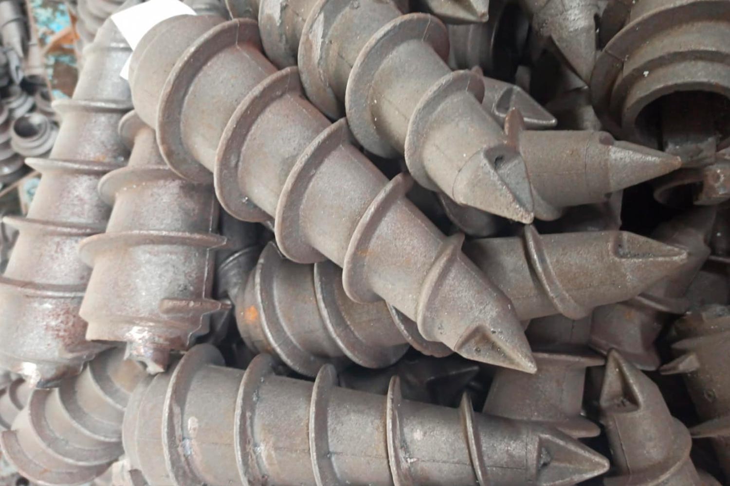 Литой наконечник для сваи шуруп: что это и зачем он нужен?